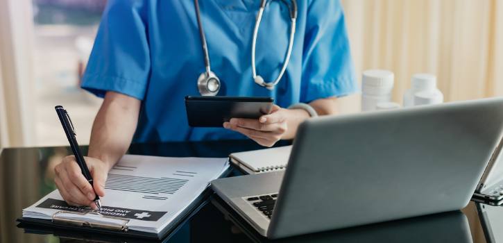 Consecuencias de ocultar una enfermedad en un reconocimiento médico